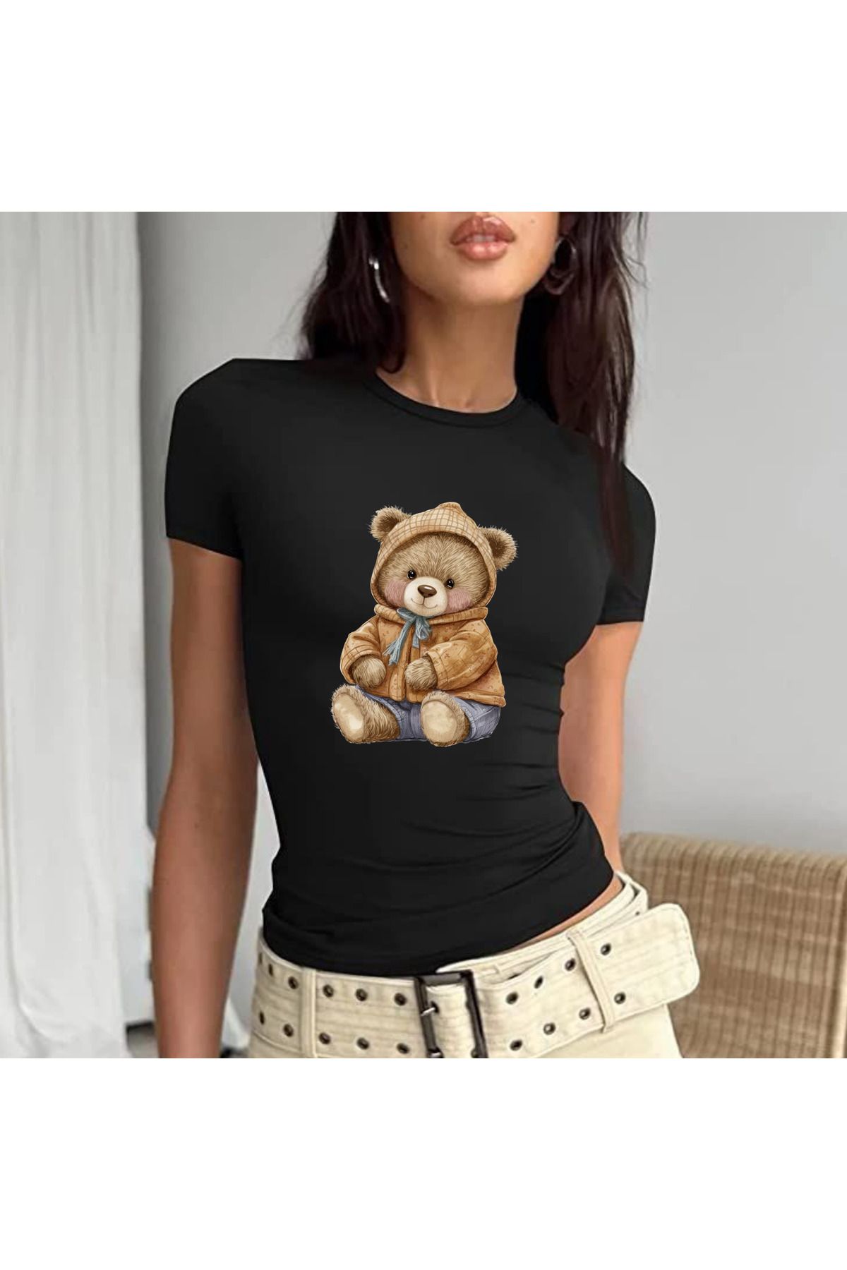 JadenJoy Sweet Giyen Ayıcık Figürlü Beyaz Baby Tee Crop