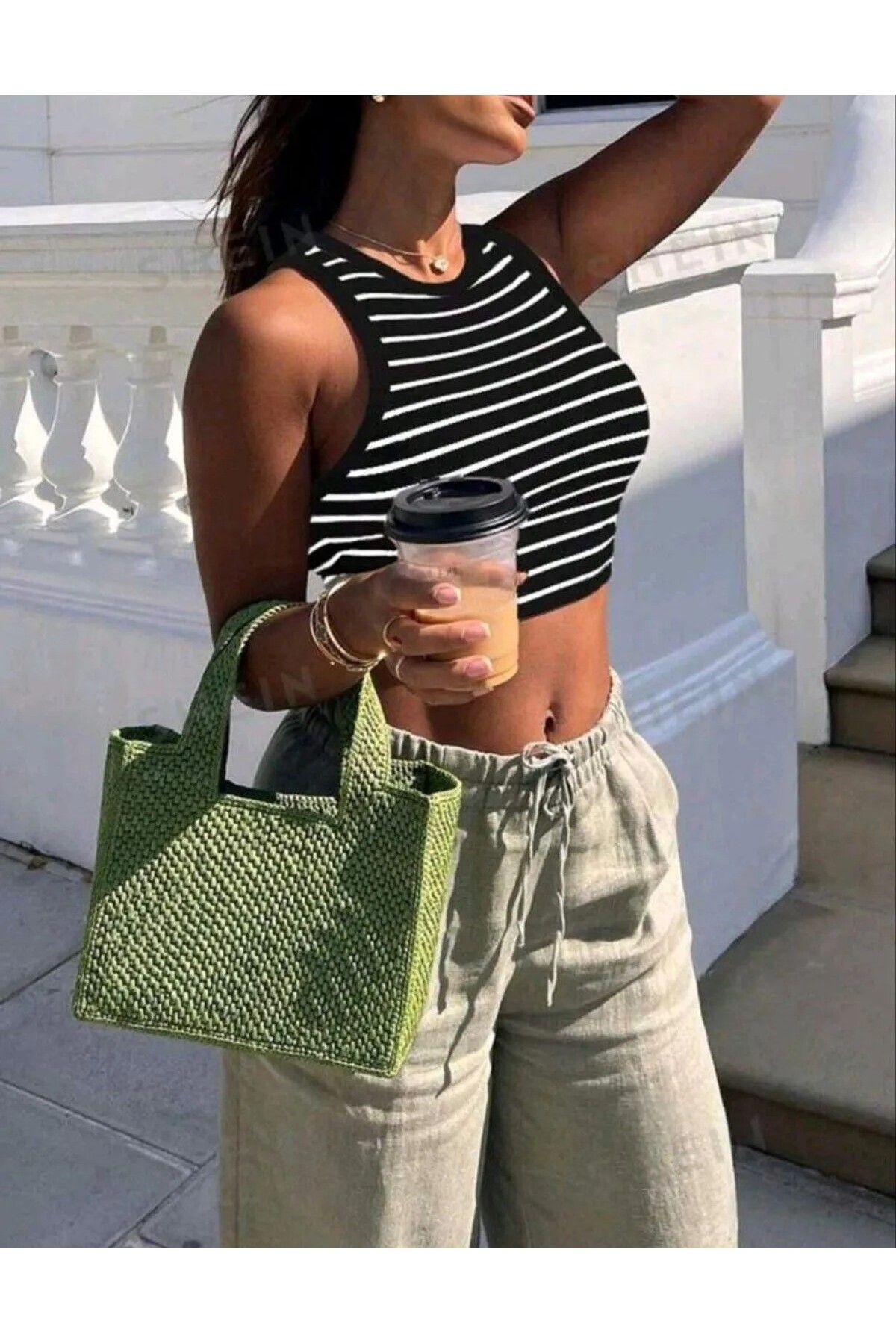 Stail Moda Kadın Siyah Beyaz Kaşkorse Fitilli Çizgili Bisiklet Yaka Kalın Askılı- Sopr Günlük Crop Top Atlet