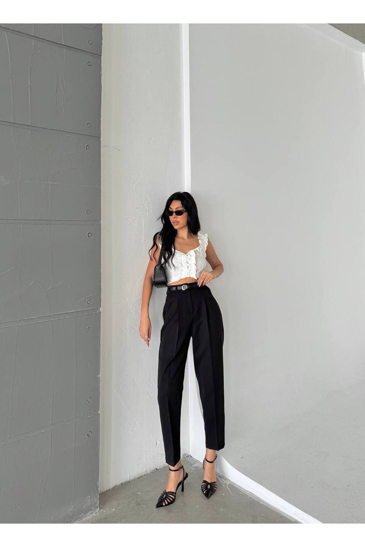 Castivo Fashion Kemerli Pensli Yüksek Bel Havuç Kadın Pantolon