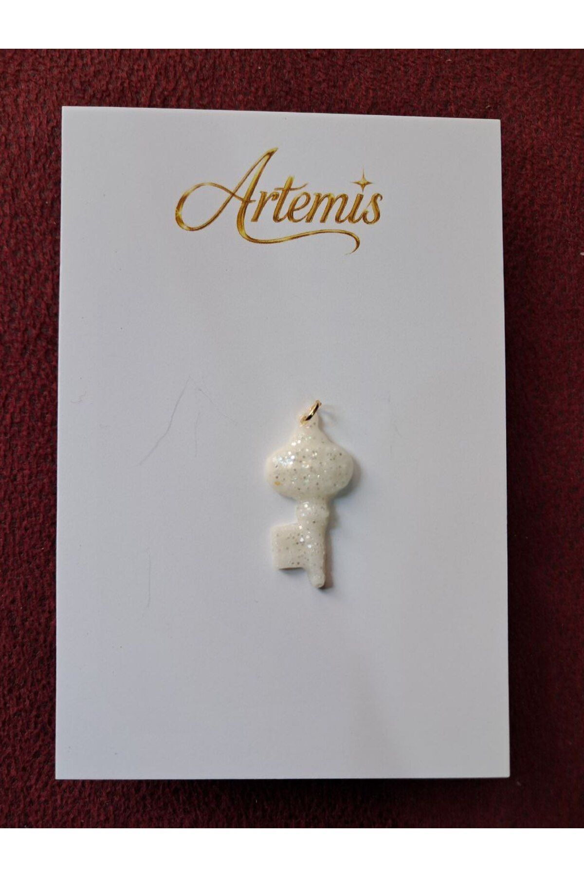 ARTEMİS El Yapımı Anahtar Tasarımlı Reçine Kolye