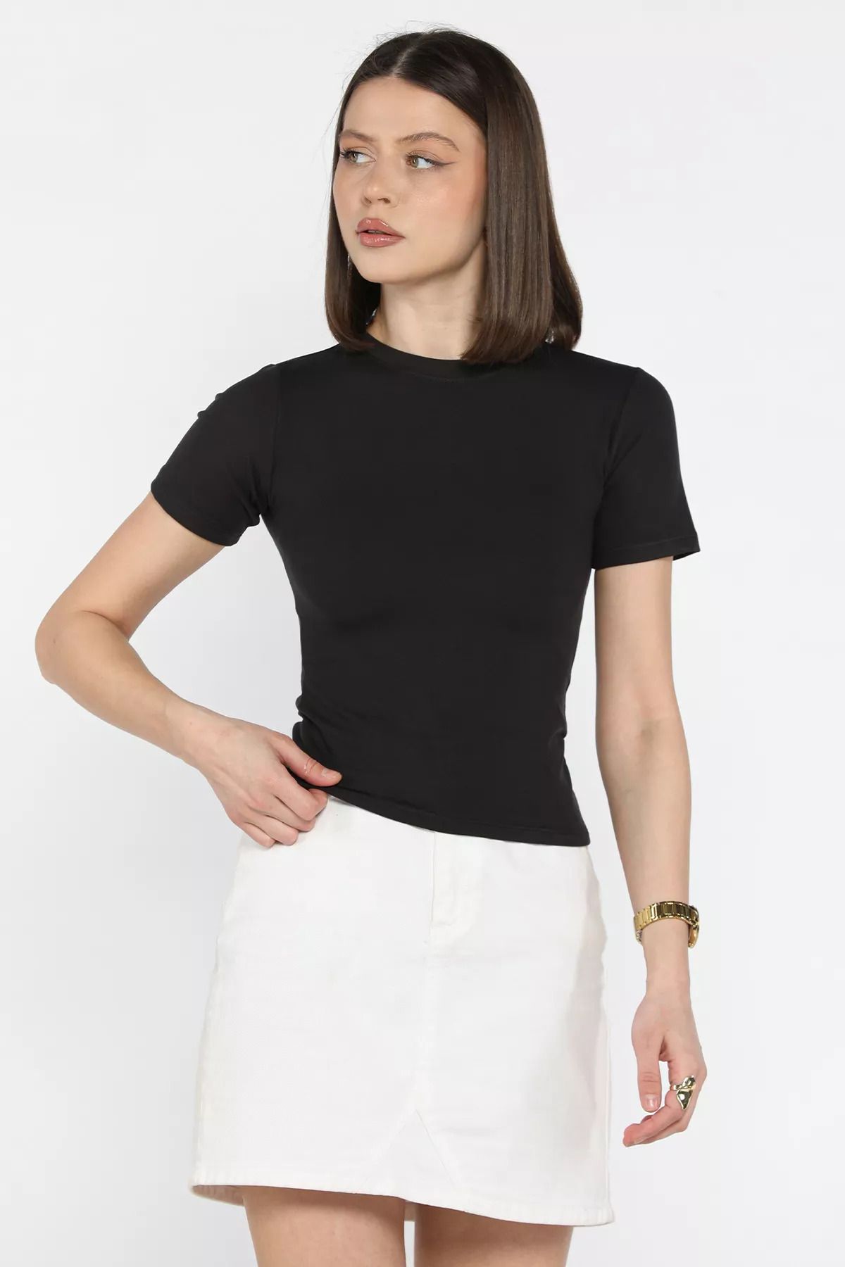 GÜLSELİ Siyah Kadın Bisiklet Yaka Likralı Modal Kumaş Crop Top Bluz