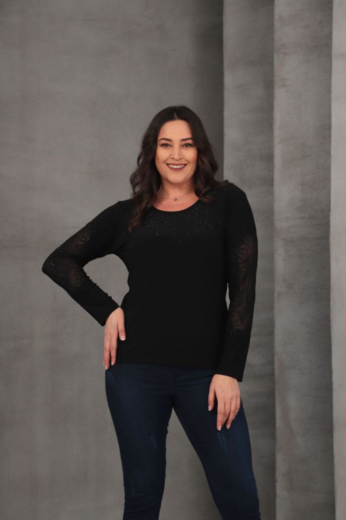 YMN COLLECTİON KADIN BÜYÜK BEDEN SANDY KUMAŞ,BİSİKLET YAKA,NAKIŞLI KOL,TAŞ SÜSLEMELİ BLUZ