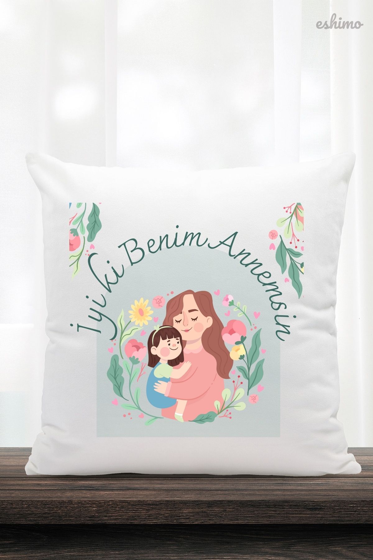 Eshimo "İyi Ki Benim Annemsin" Yazılı Renkli Dtf Baskılı Anneler Günü İçin Hediyelik Yastık