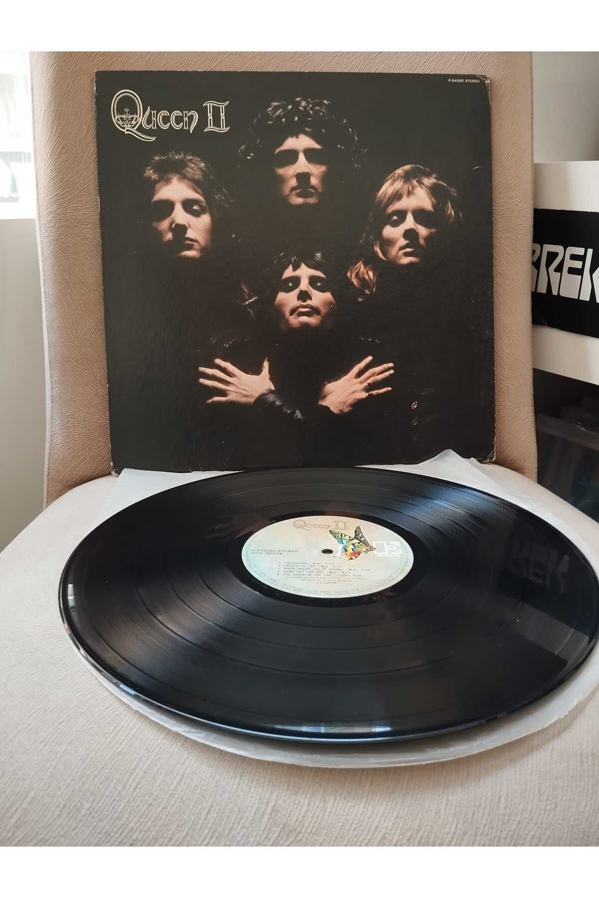 Plakperest Queen II - 1975 Japonya Basım 33lük LP Plak - Obi’siz -2.el