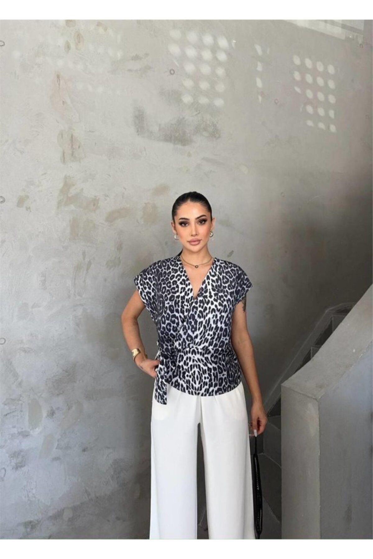 ARUZ MODA LEOPAR DESEN YANDAN BAĞLAMA DETAYLI BLUZ - Gri