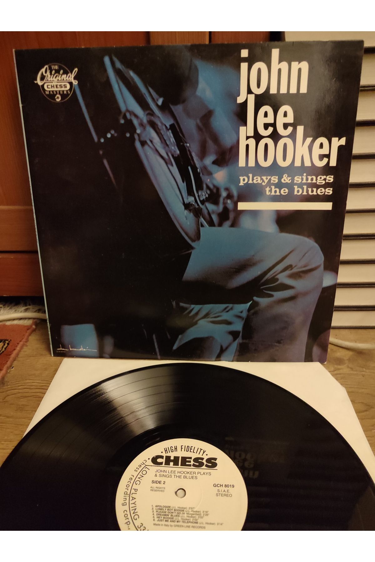 Plakperest JOHN LEE HOOKER Play and Sings The Blues - 1984 İtalya Basım 33lük LP Plak 2.el