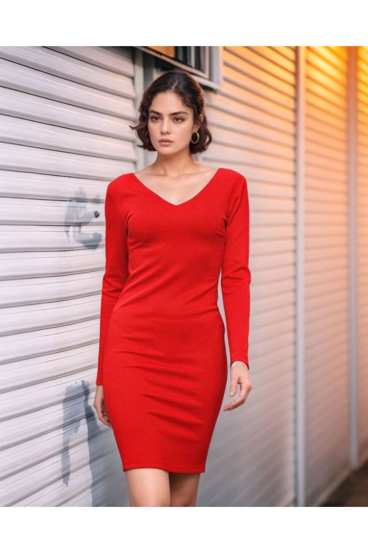 ARUZ MODA Kadın Uzun Kollu V Yaka Sırt Dekolteli Scuba Dalgıç Kumaş Mini Elbise