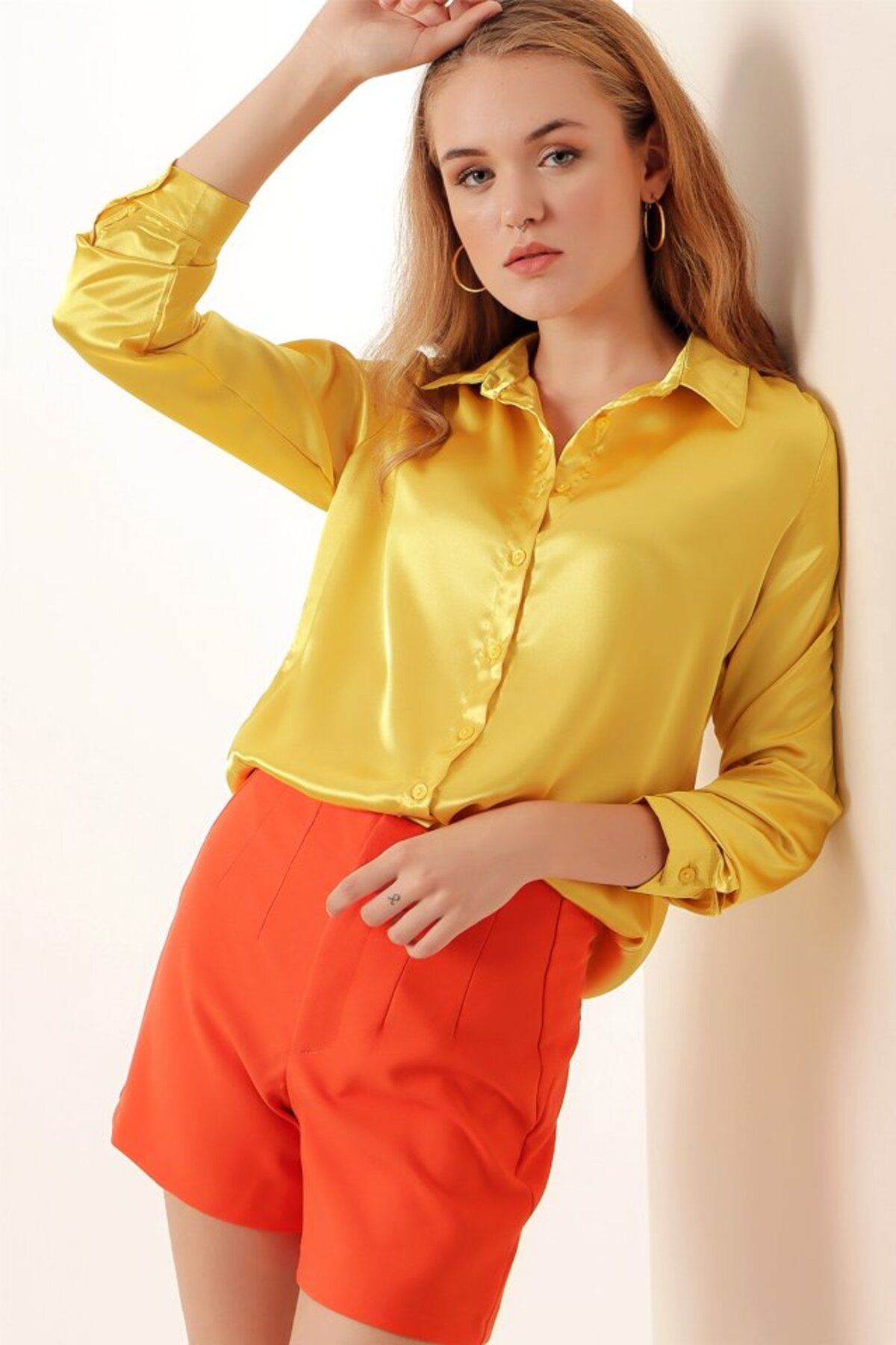 ARUZ MODA 3964 Hafif Dökümlü Saten Gömlek - Sarı