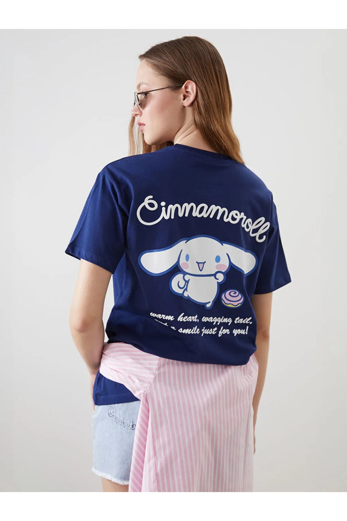 LC Waikiki XSIDE Lacivert Bisiklet Yaka Cinnamoroll Baskılı Kadın Tişört