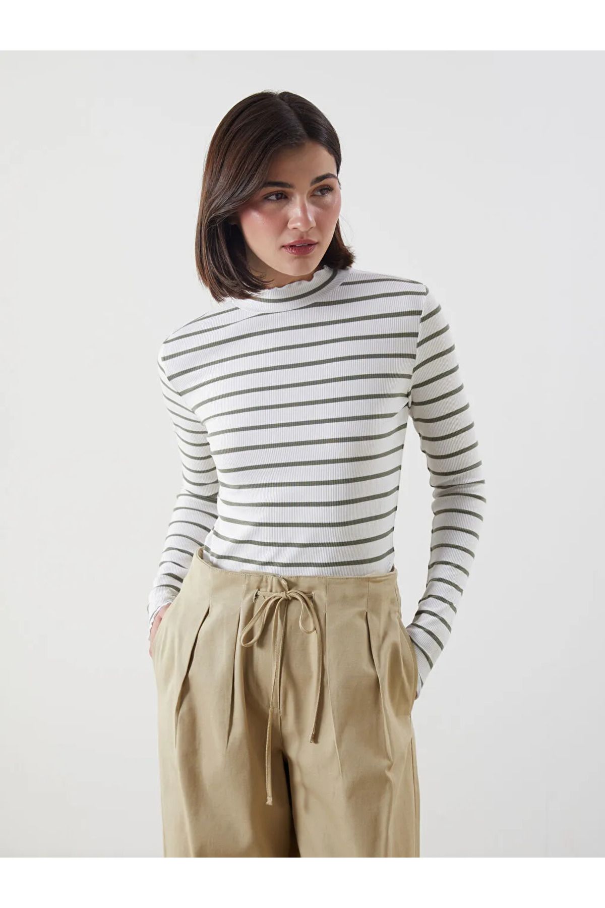 LC Waikiki LCW Modest Yeşil Dik Yaka Çizgili Kadın Body