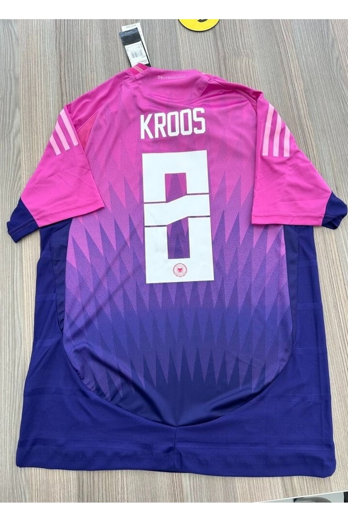 feriköy ALMANYA EURO 2024 TONİ KROOS DEPLASMAN YETİŞKİN FORMASI (PEMBE )