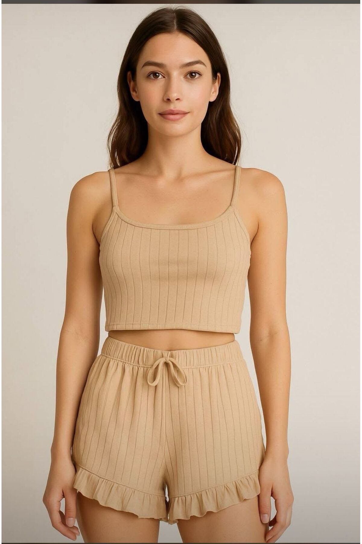 Luxe Ventures İp Askılı Crop Şortlu Fırfırlı ve Likralı Pijama Takımı