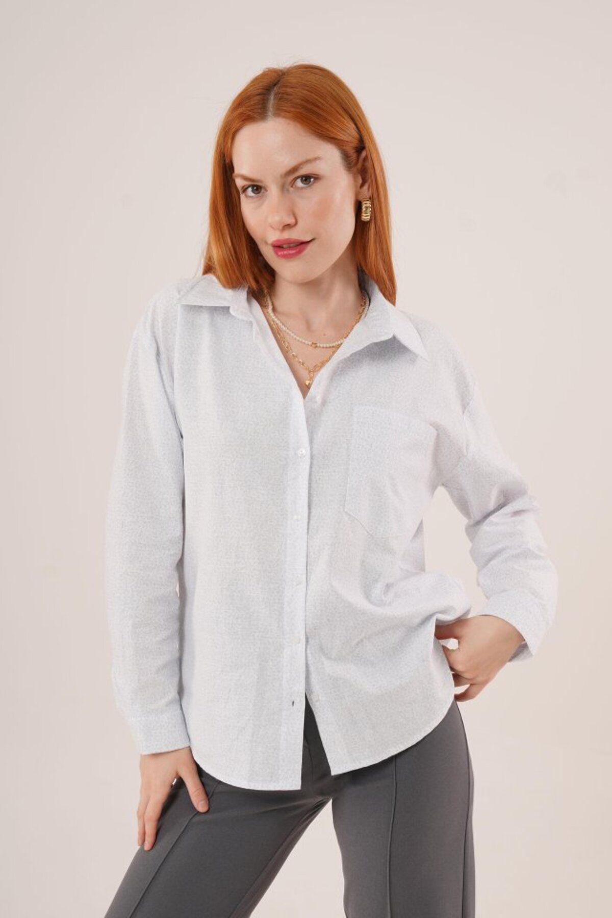 ARUZ MODA Desenli Tek Cepli Klasik Kesim Düğmeli Ekru Gömlek