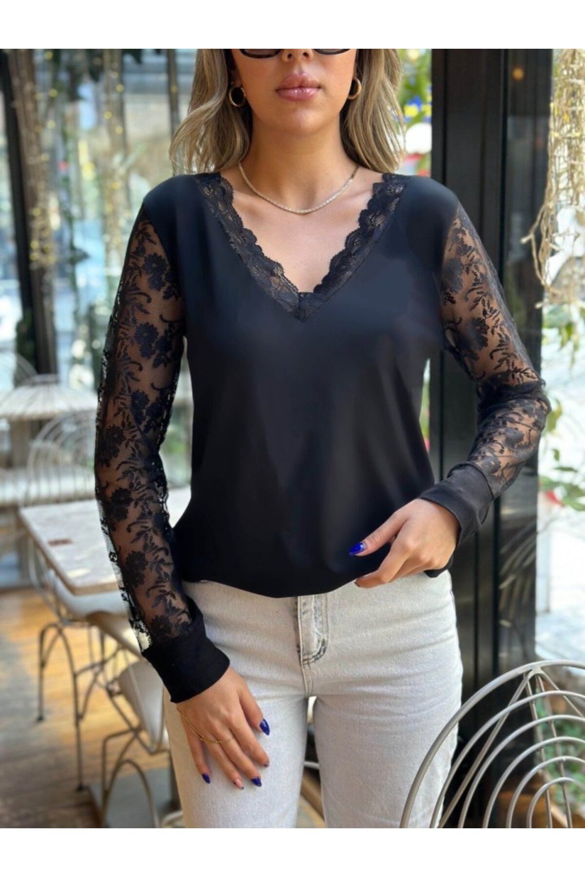 ARUZ MODA Kadın Uzun Kollu V Yakalı Dantel Detaylı Viskon Bluz