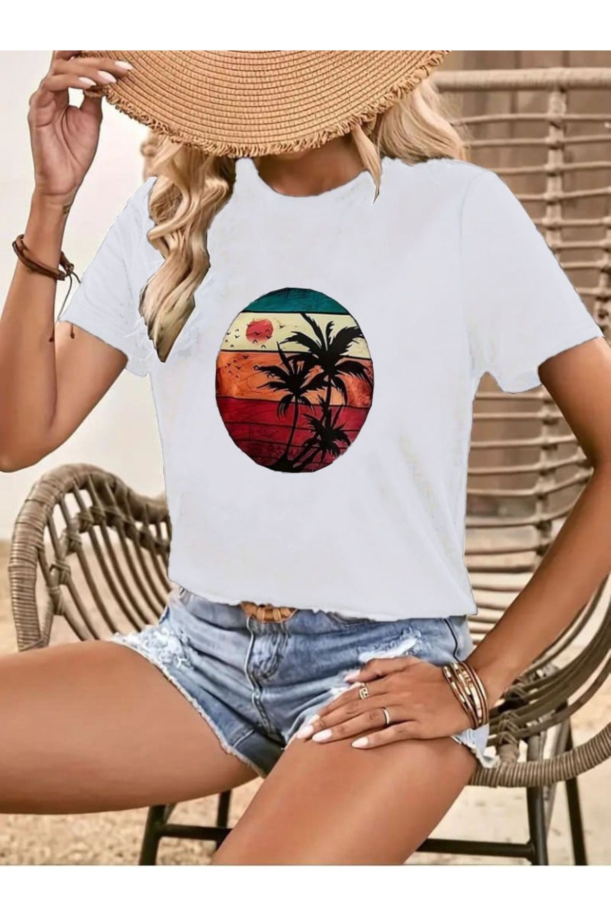 ARUZ MODA Kadın Kısa Kollu Palmiye Baskılı Viskon T-shirt
