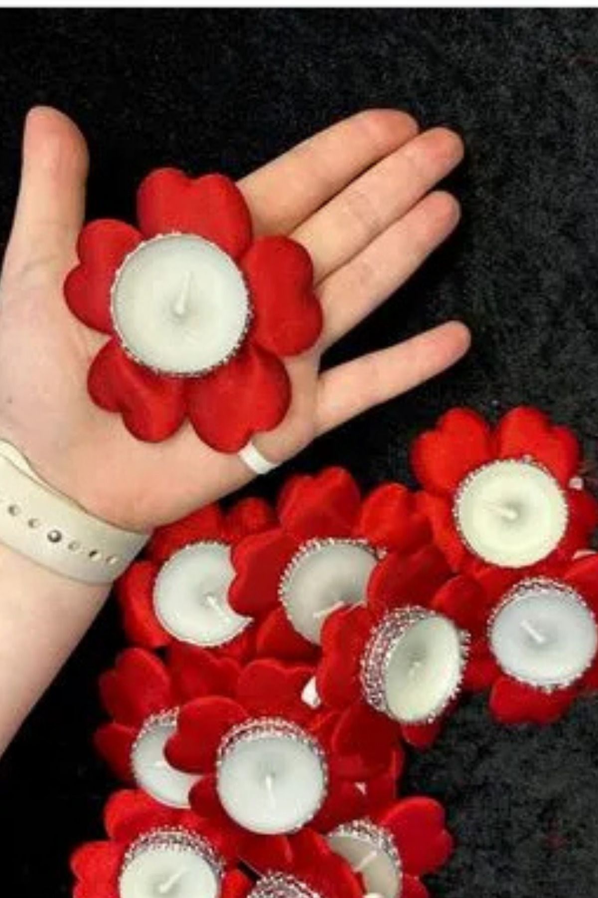 Larenya 12'li Kırmızı Bezli Tealight Kına El Mumu – Gerçek Mum, Lastikli, Kına ve Düğün İçin