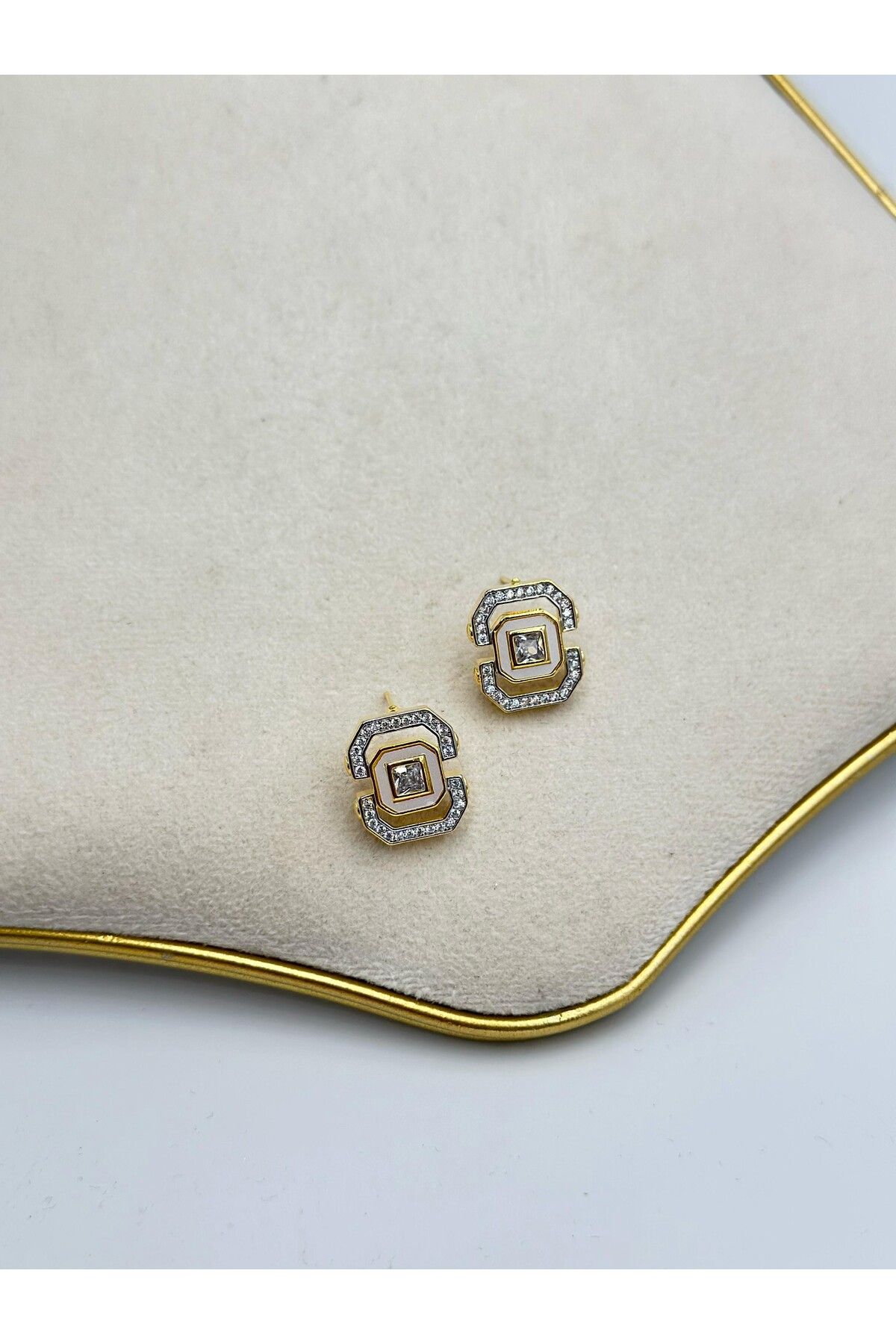 MyladyAccessoriess Zirkon Taş Detay Minimal Kare Kesim Çelik Küpe