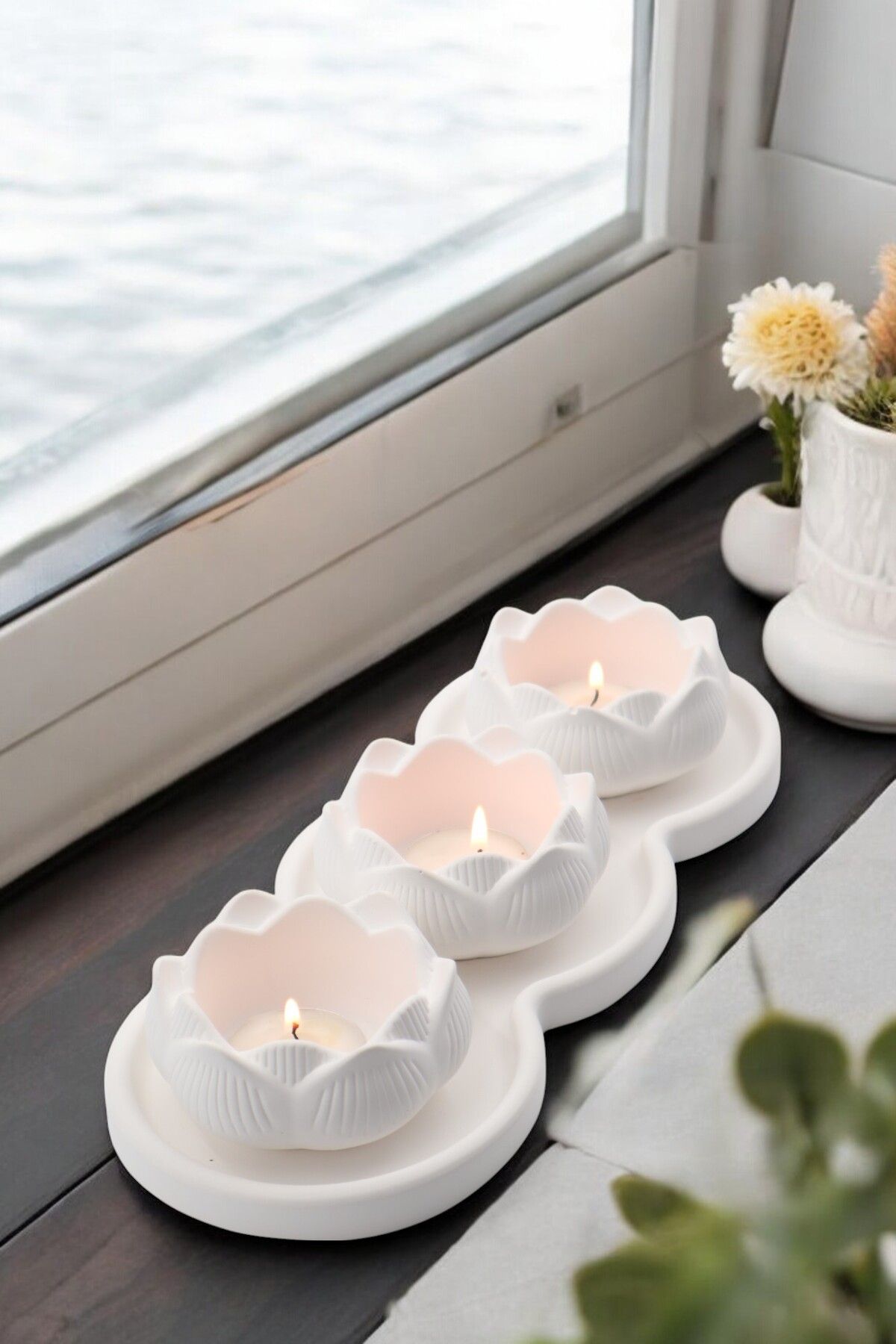 LUMİNA Beyaz 7’li Lotus Tealight Mumluk Seti – Dekoratif Beton Tasarım