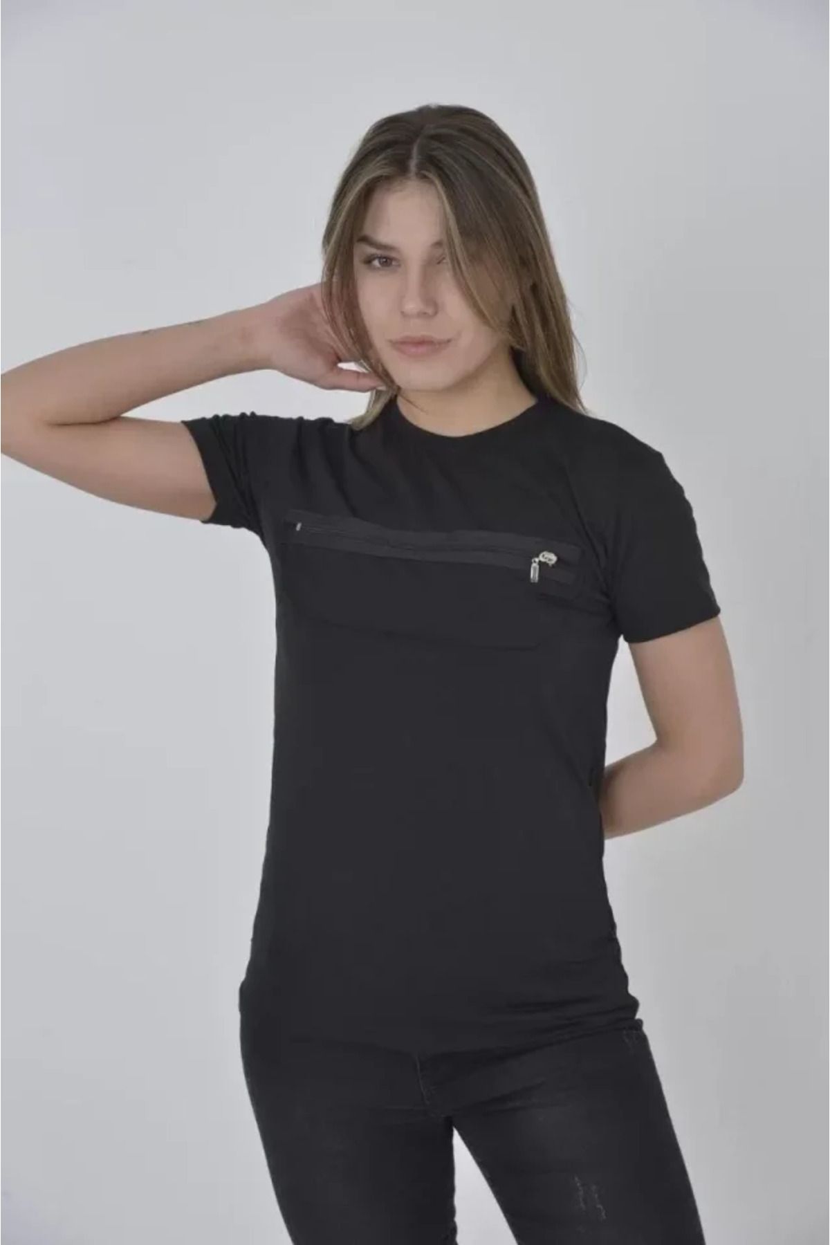 ARUZ MODA Göğüste Fermuar Aksesuarlı Dar Kalıp T-Shirt - Siyah
