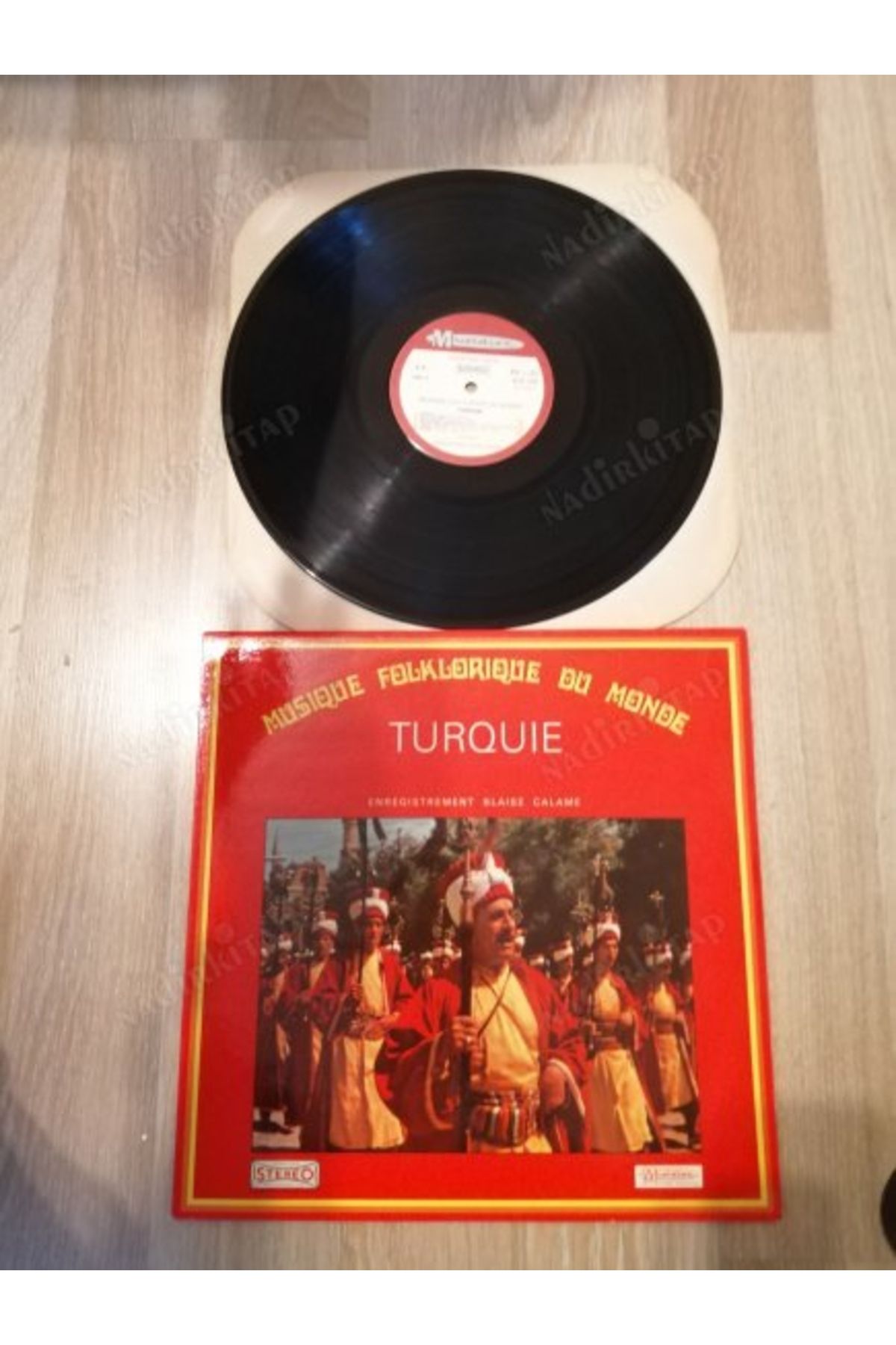 Plakperest MUSIQUE FOLKLOR IQUE DU MONDE - TURQUIE - FRANSA DÖNEM BASIM LP 33 LÜK PLAK -2.EL