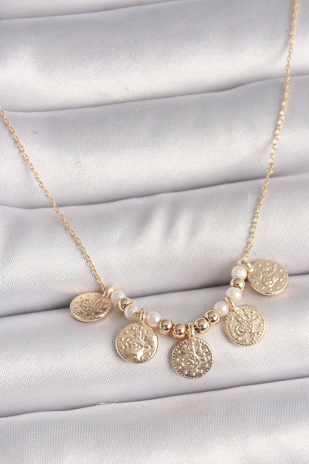 MMB Boutique Pirinç Gold Renk 5'Li Osmanlı Tuğra Figür İnci Detay Kadın Kolye