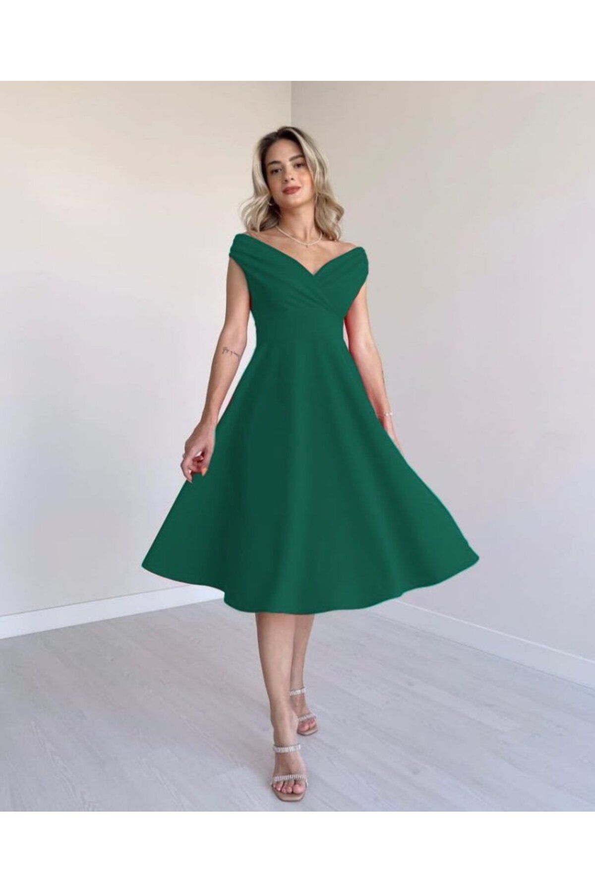 ARUZ MODA Kadın Kısa Kollu Kruvaze Yaka Eteği Volanlı Krep Elbise