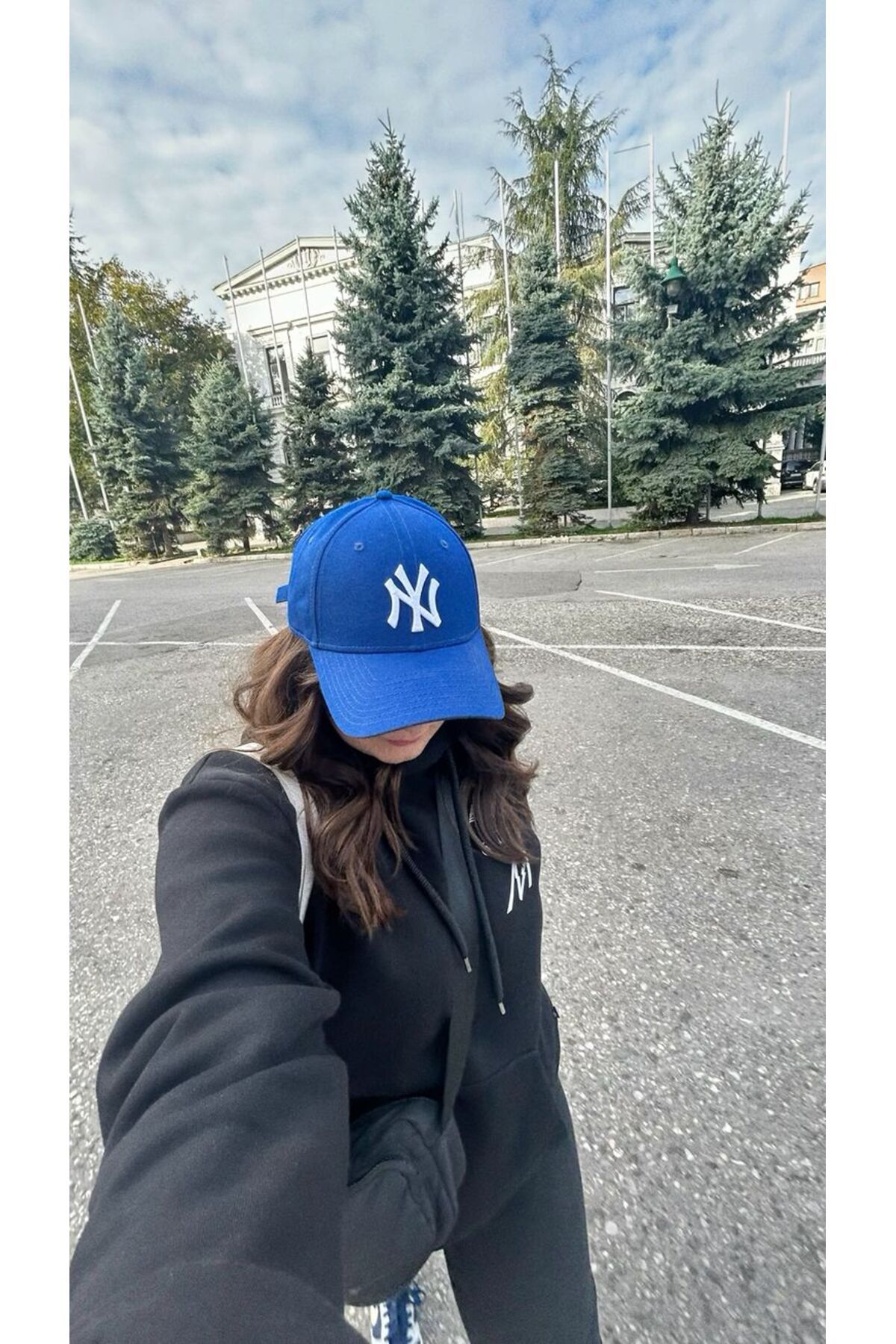Moda Days Unisex Saxs Mavisi Renk Beyaz Nakış NY Nakışlı Beyboz Şapka