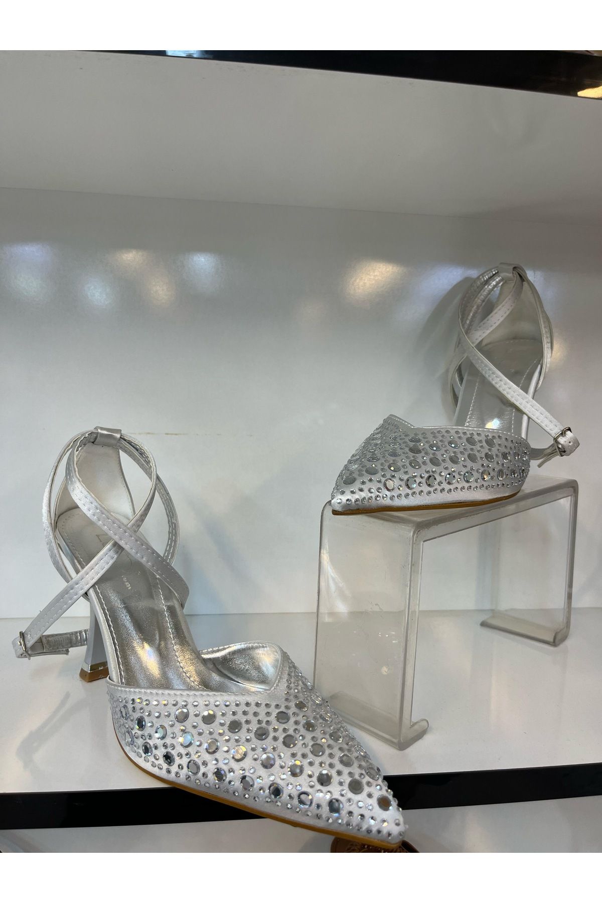 Forever Gümüş damla taşlı bağlamalı stiletto
