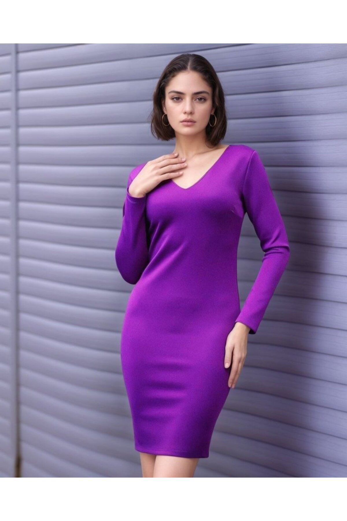 ARUZ MODA Kadın Uzun Kollu V Yaka Sırt Dekolteli Scuba Dalgıç Kumaş Mini Elbise