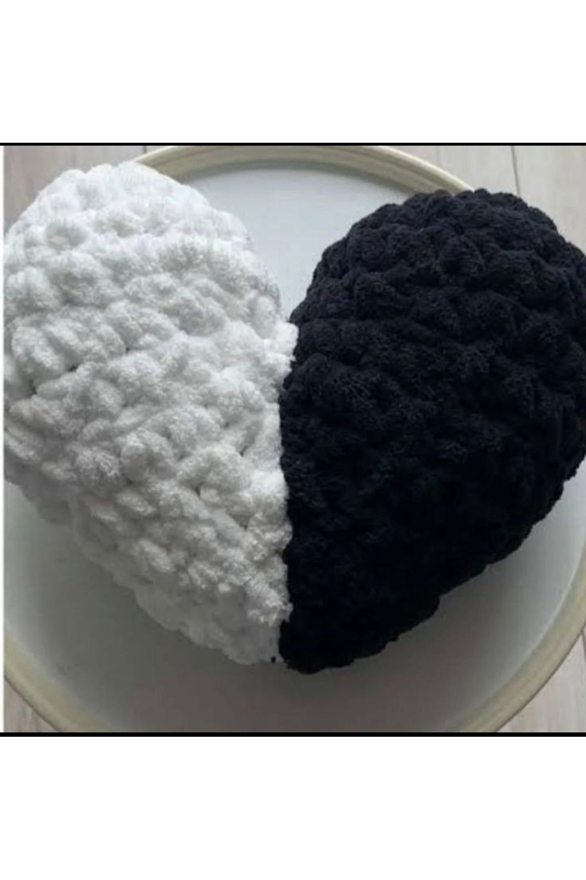 akaksesuar El Örgüsü Taraftar Kalp Yastık 35x35 cm – Renk Seçenekli, Özel Tasarım