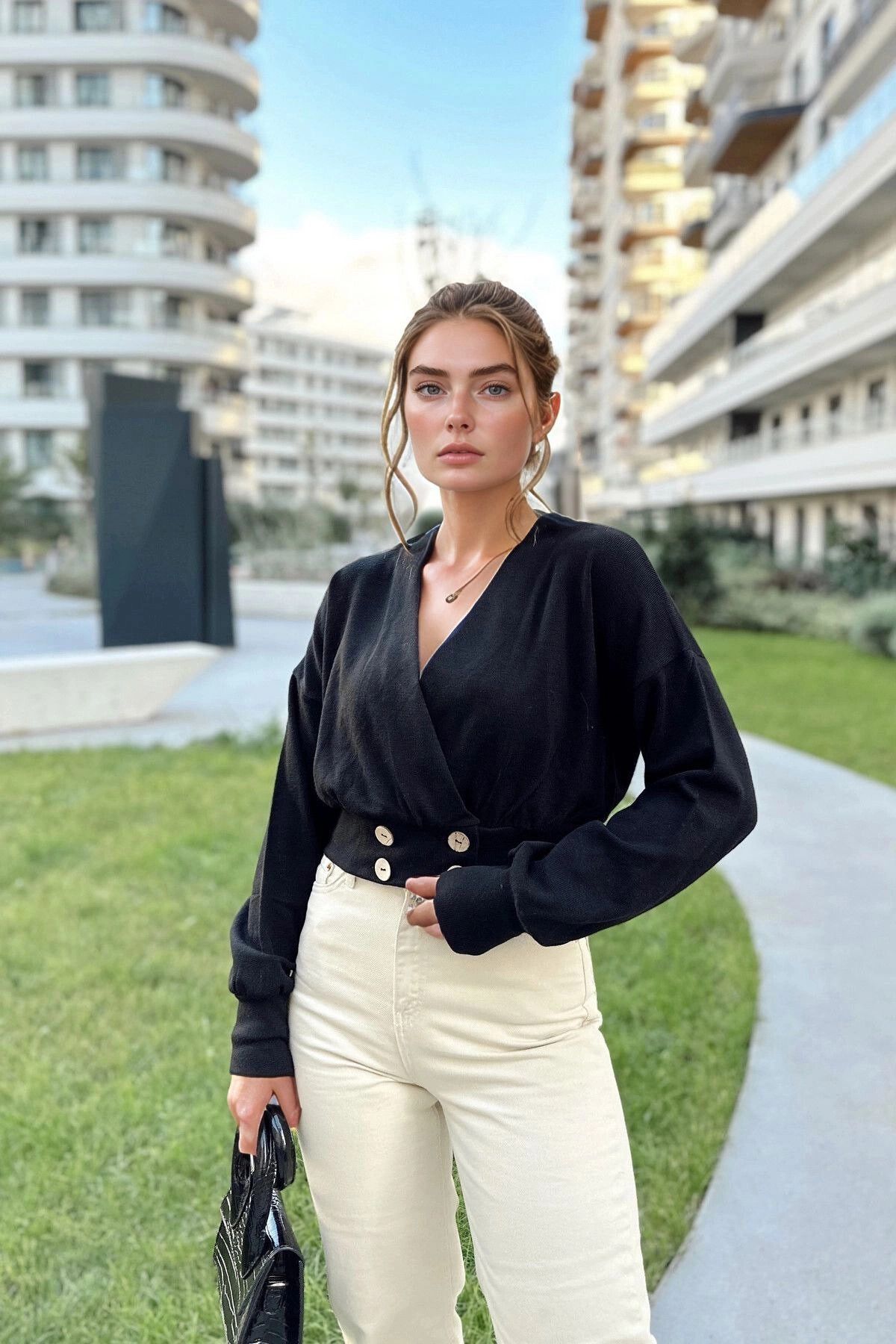 bacc Siyah Kruvaze Düğme Detaylı Bluz BCBSK-25700-3489
