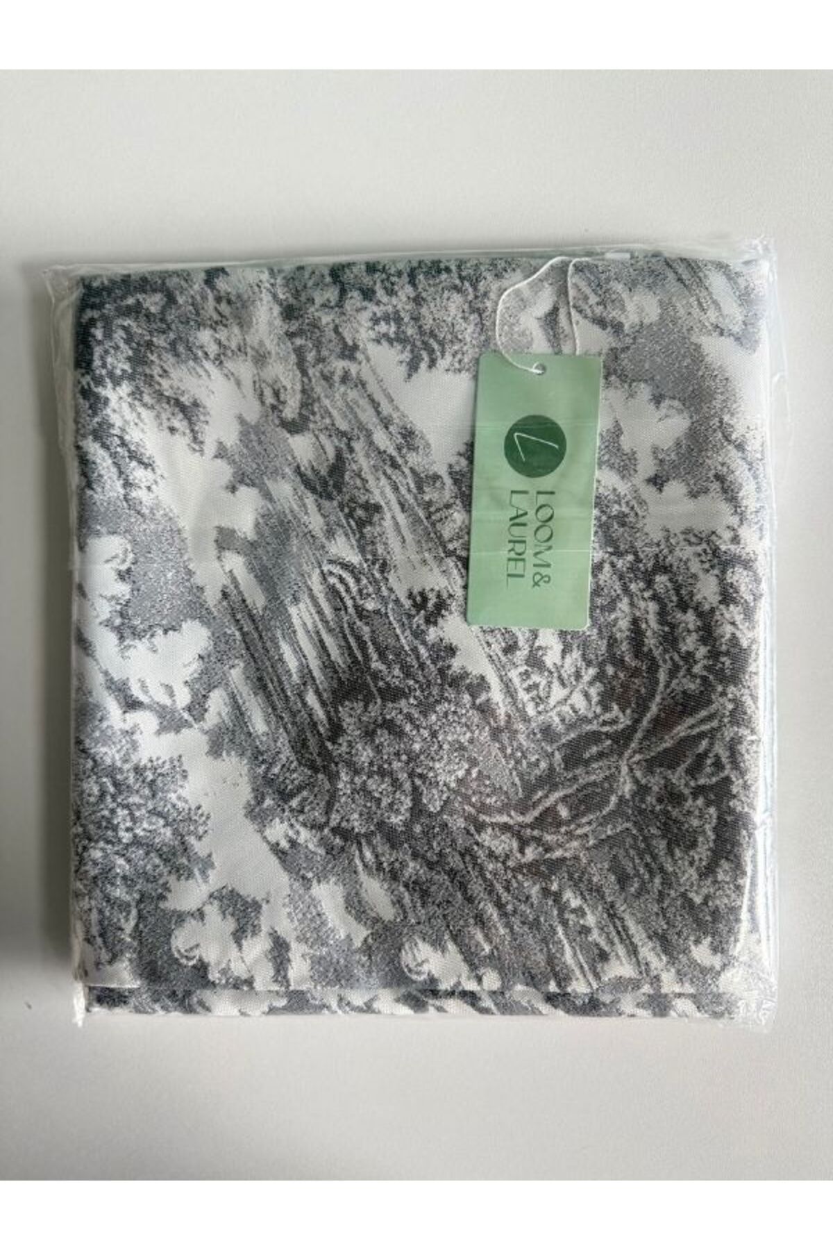 LOOM & LAUREL Jakarlı Dokuma Kumaş Yuvarlak 160 X 160 Masa Örtüsü Gri Ağırlıklı