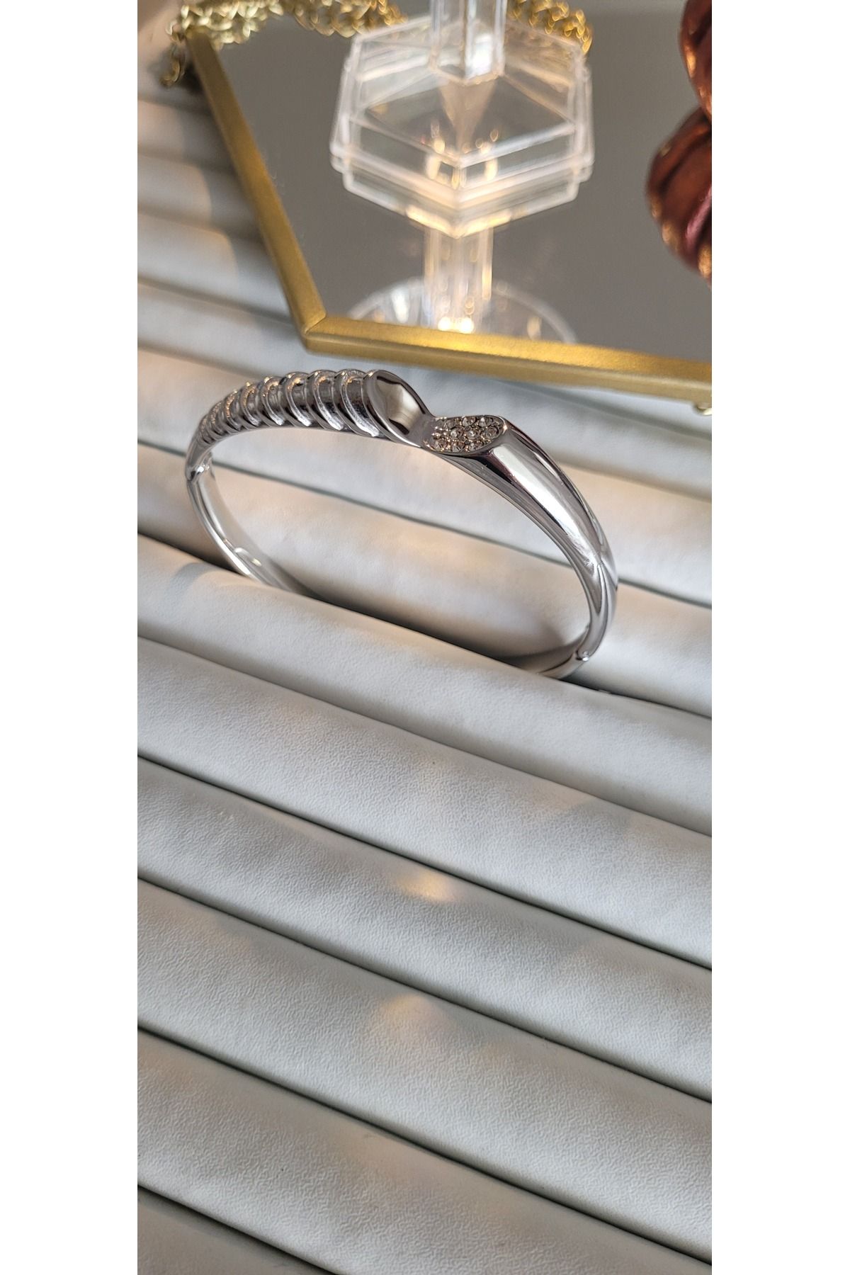 YİĞİTKARANAKSESUAR Çelik Silver Cone Kelepçe