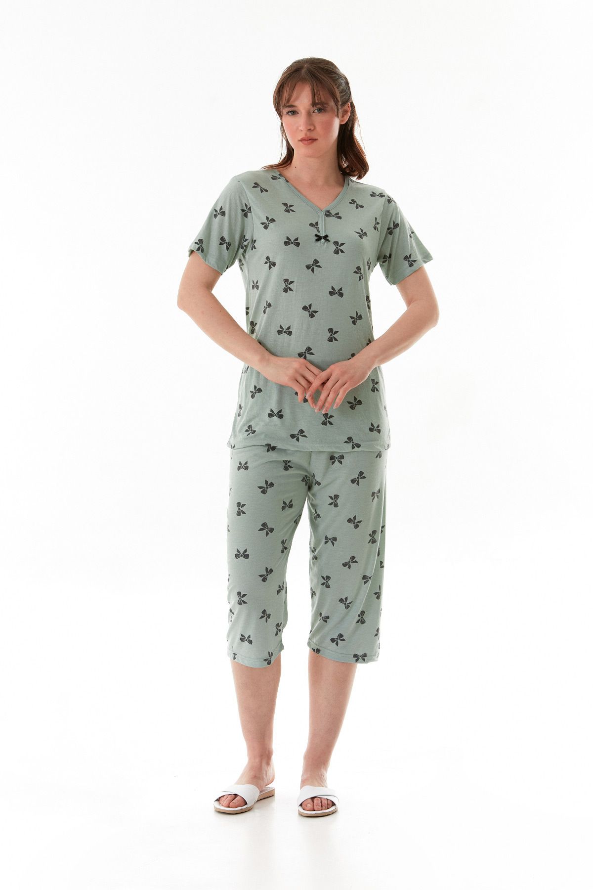 Fulla Moda Fiyonk Desenli Kısa Kol Kapri Pijama Takımı