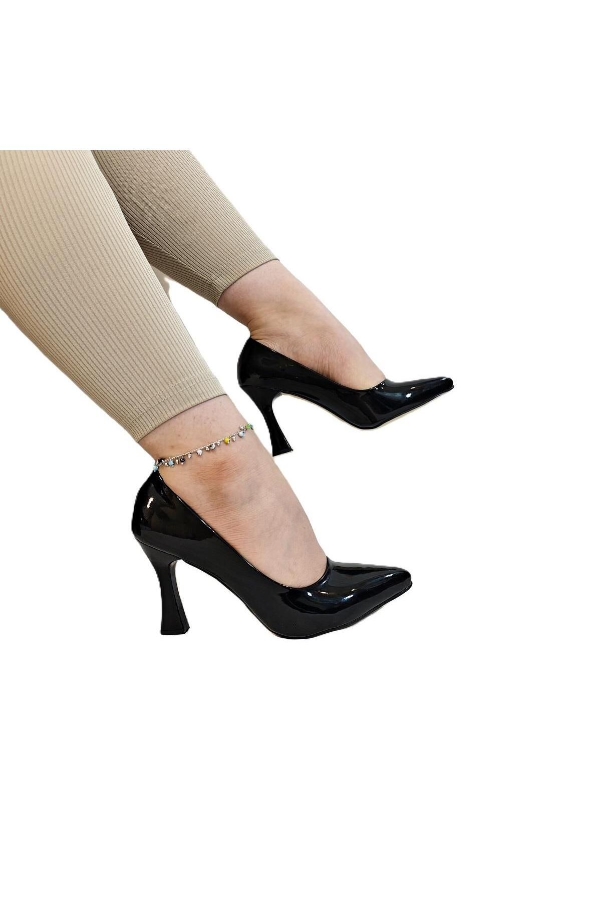 Fiyra 7035 Siyah Rugan İnce Kadeh Topuk Stiletto Topuklu Ayakkabı
