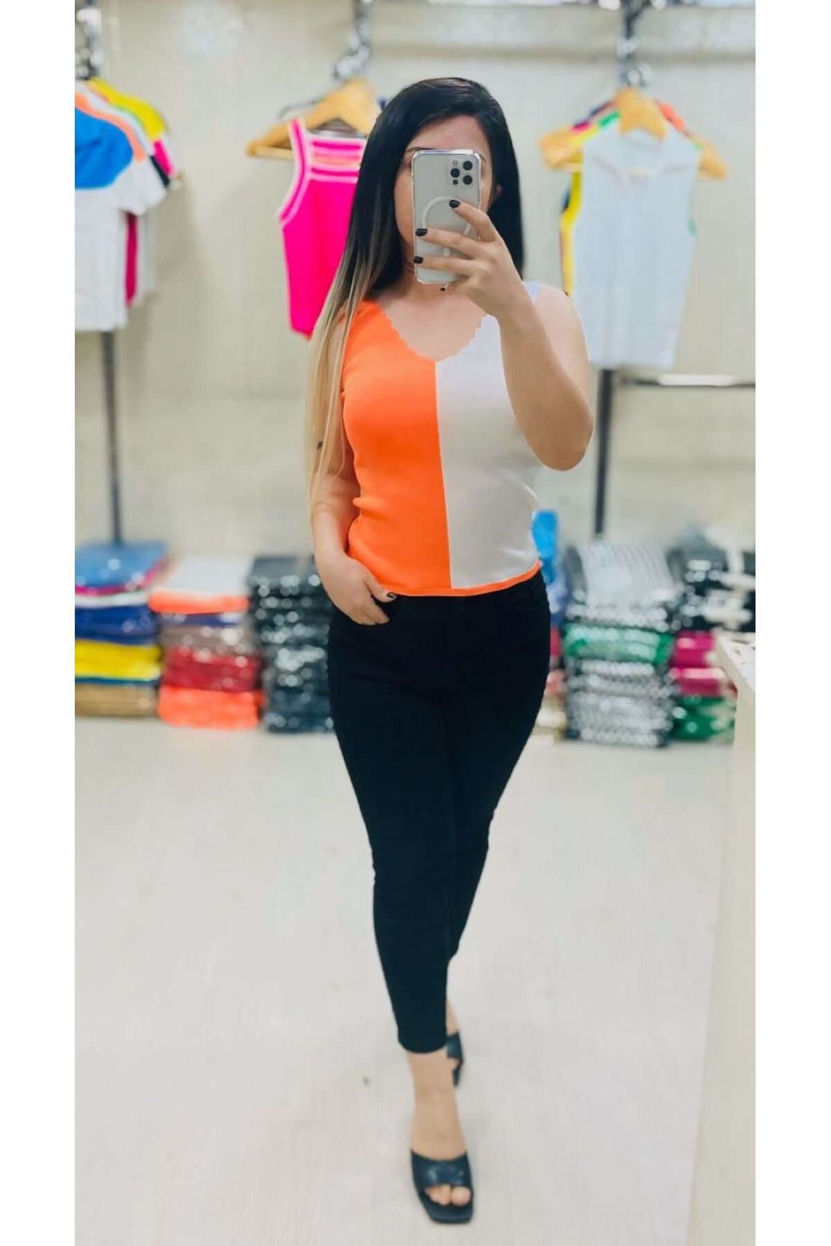 Butik Zeyoo Collection Kadın Kalın Askılı İki Renkli V Yaka Crop