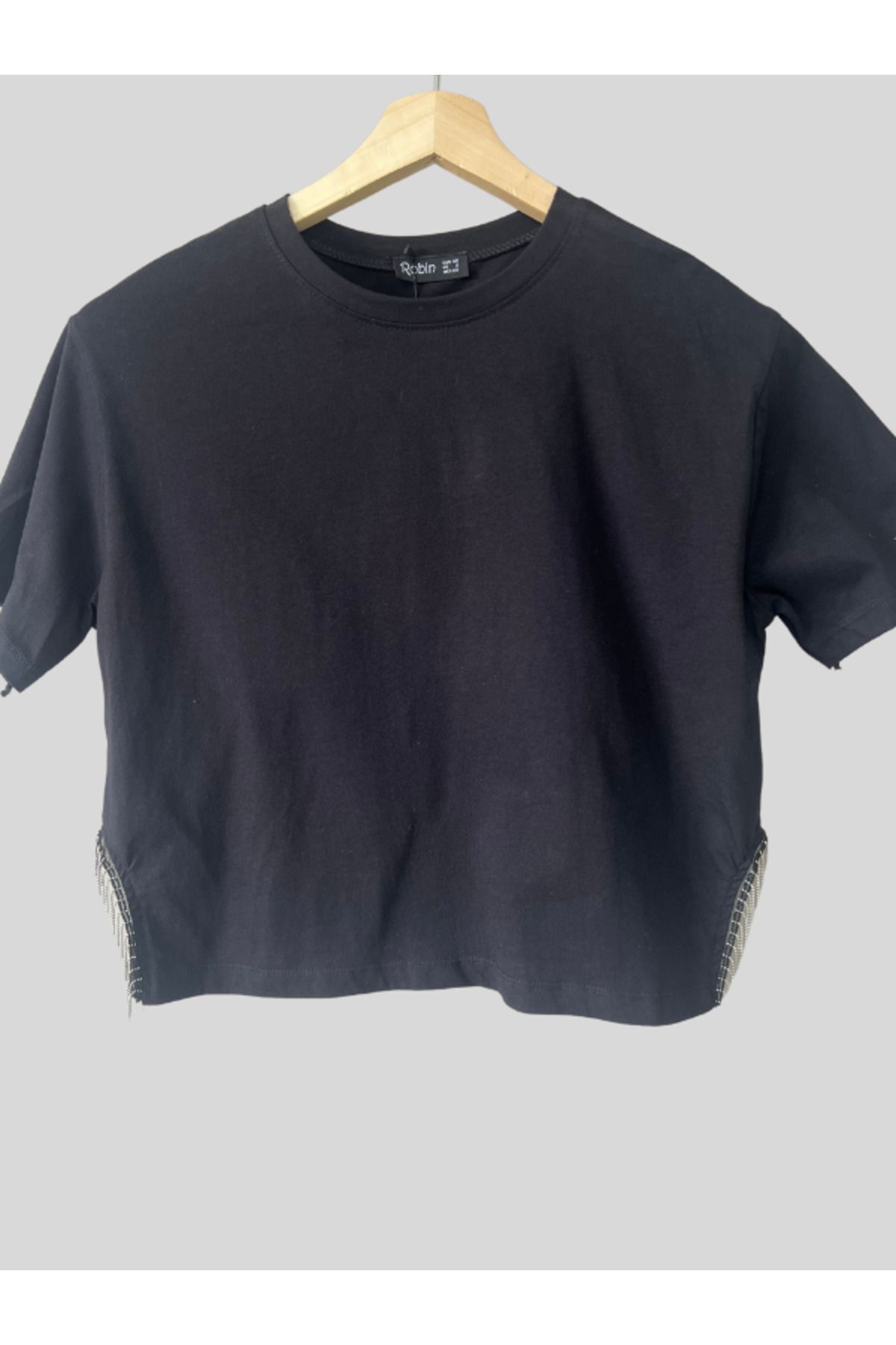Robin Taş Detaylı Crop T-shirt