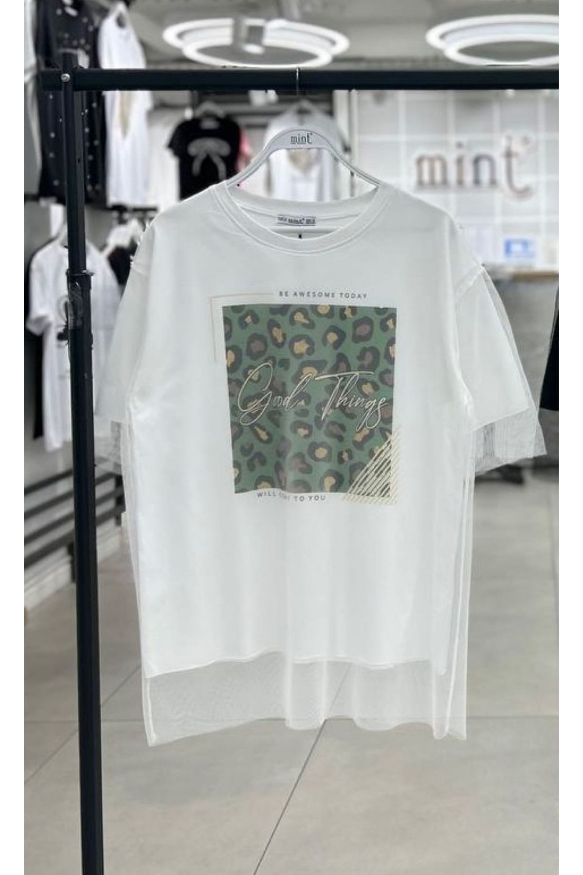 LuzBella Tül detaylı t-shirt