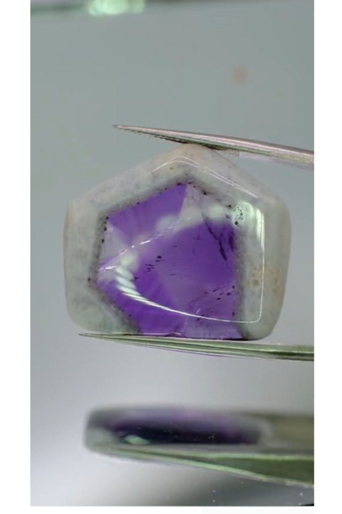 Aries 32.60ct 26.6x22.7mm Natural Trephce Amethyst