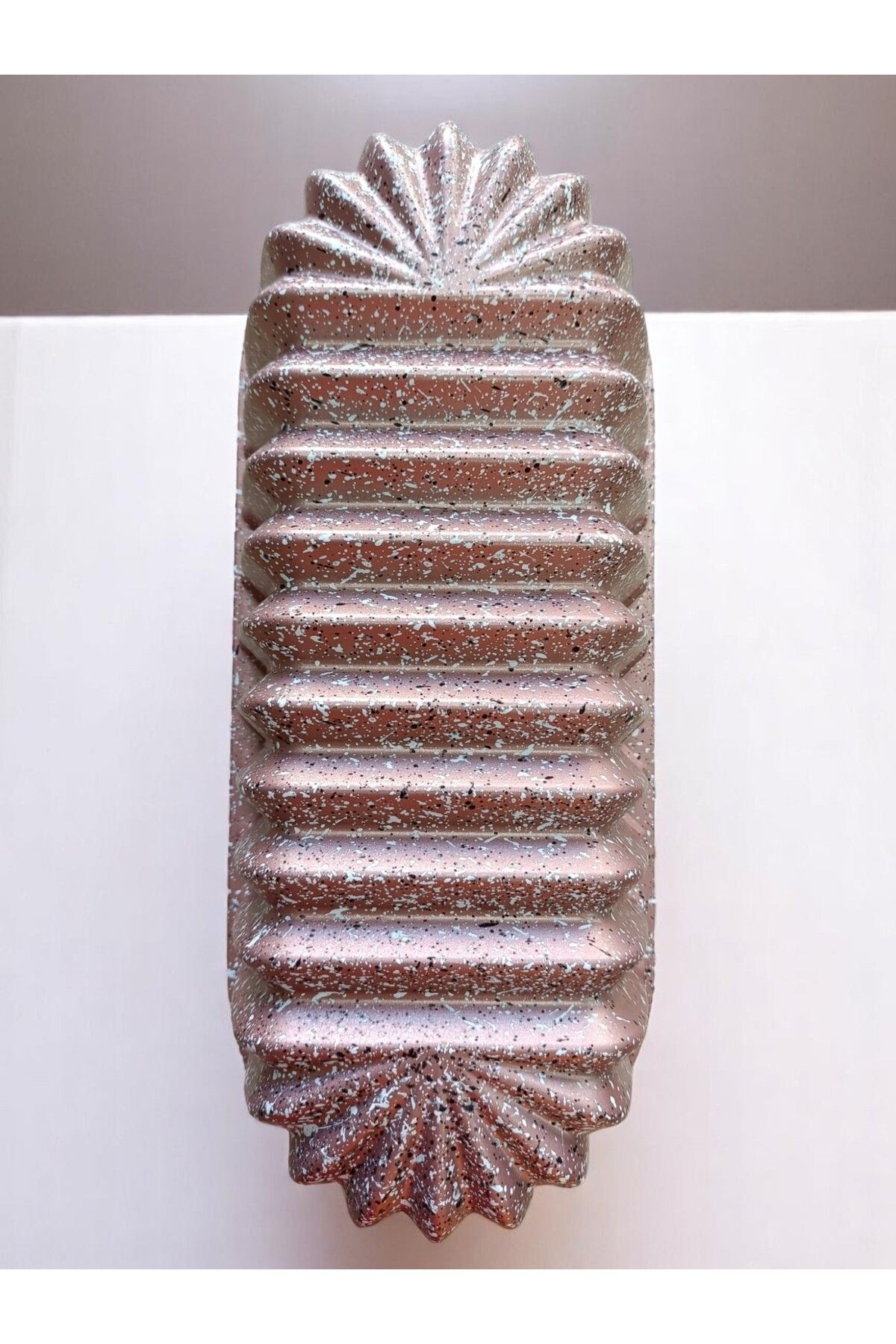 Alkar DÖKÜM KEK KALIBI HANIMELİ DİLİMLİ BATON ROSE GOLD RENK 35 CM