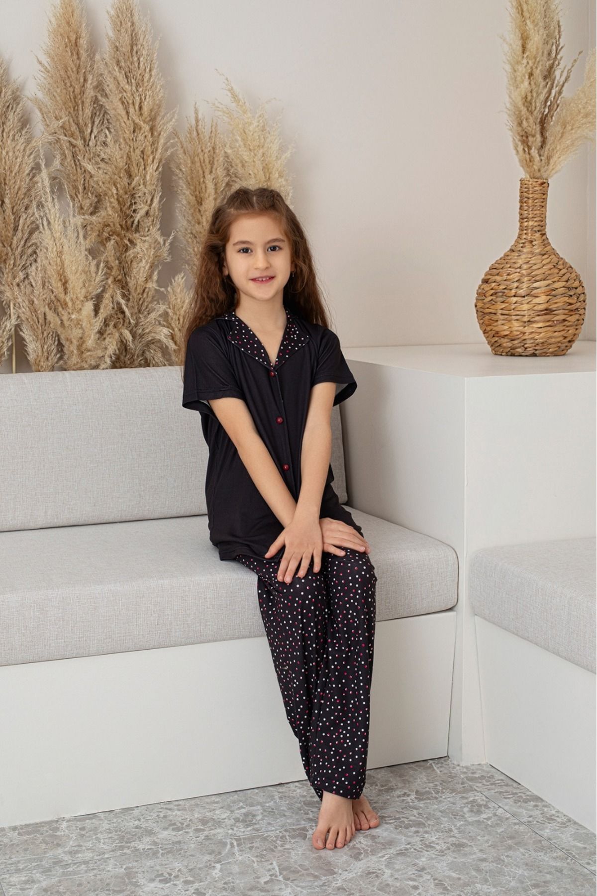 VERA COLLECTİON Anne Kız Kombin Desenli Gömlek Yaka Milan Kumaş Pijama Takımı(FİYAT BİR TAKIM İÇİN GEÇERLİDİR)
