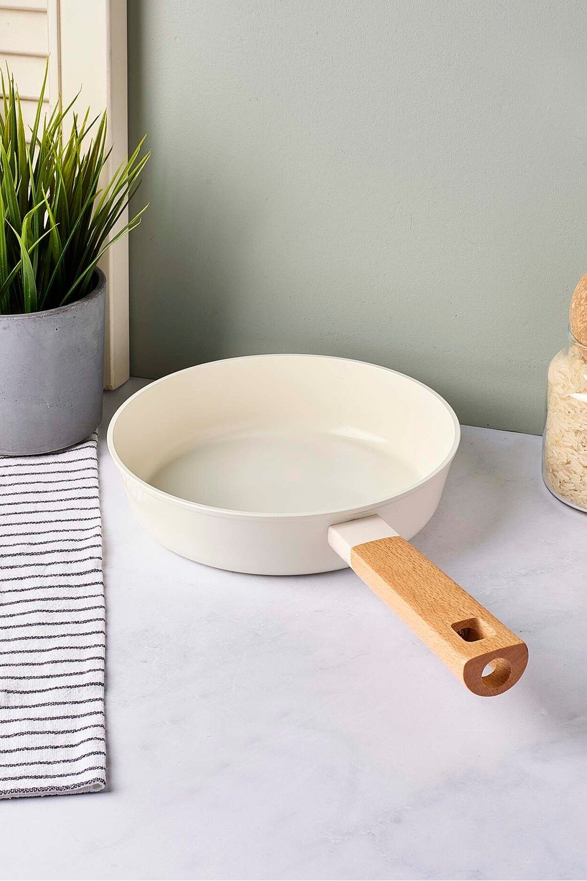 Perotti CookWood Beige İndüksiyon Tabanlı Ahşap Saplı Seramik Tava 20 cm