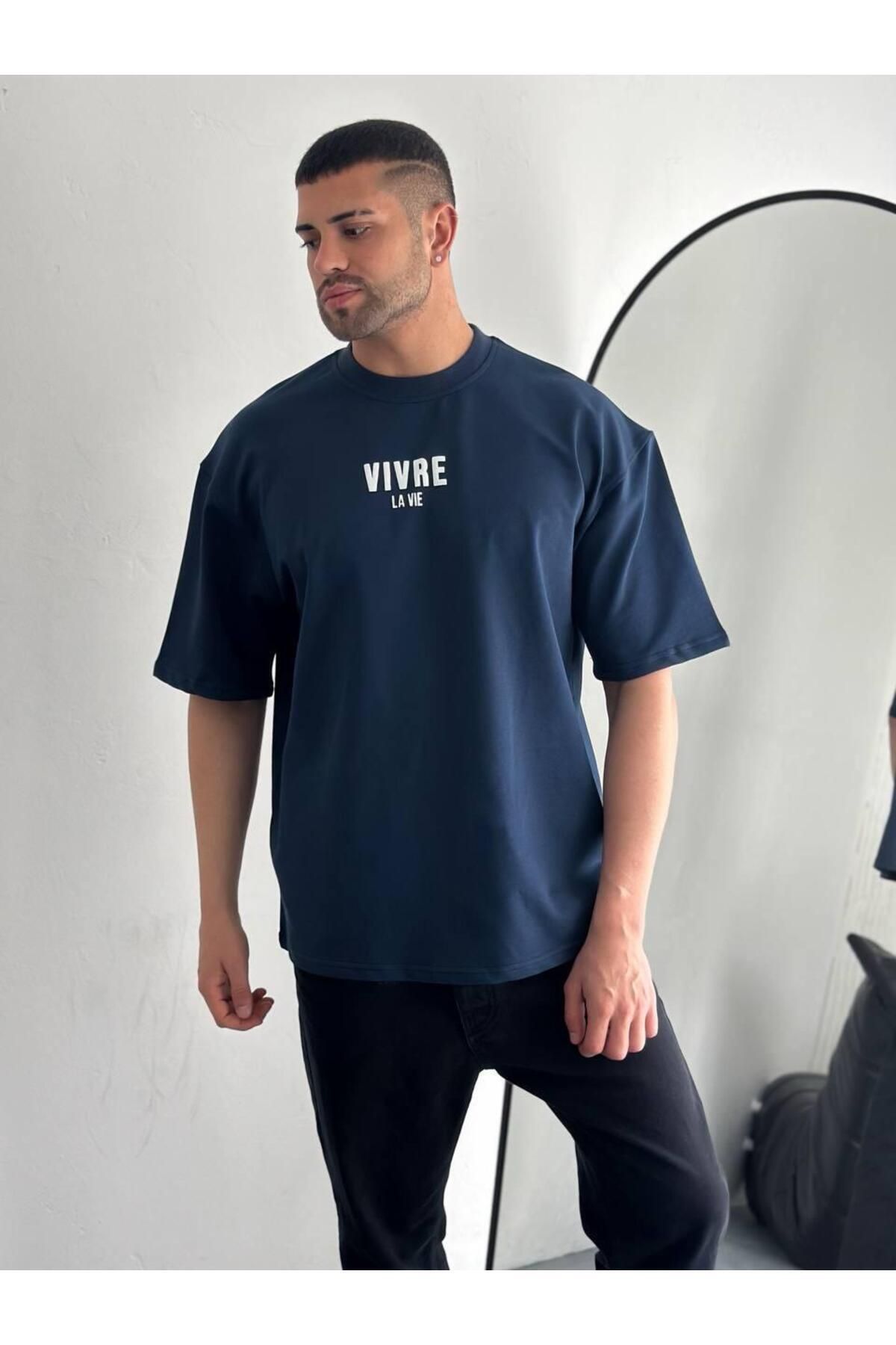 GIANTSTORE Erkek Vivre La Vie Gül Baskılı Oversize Lacivert Tshirt