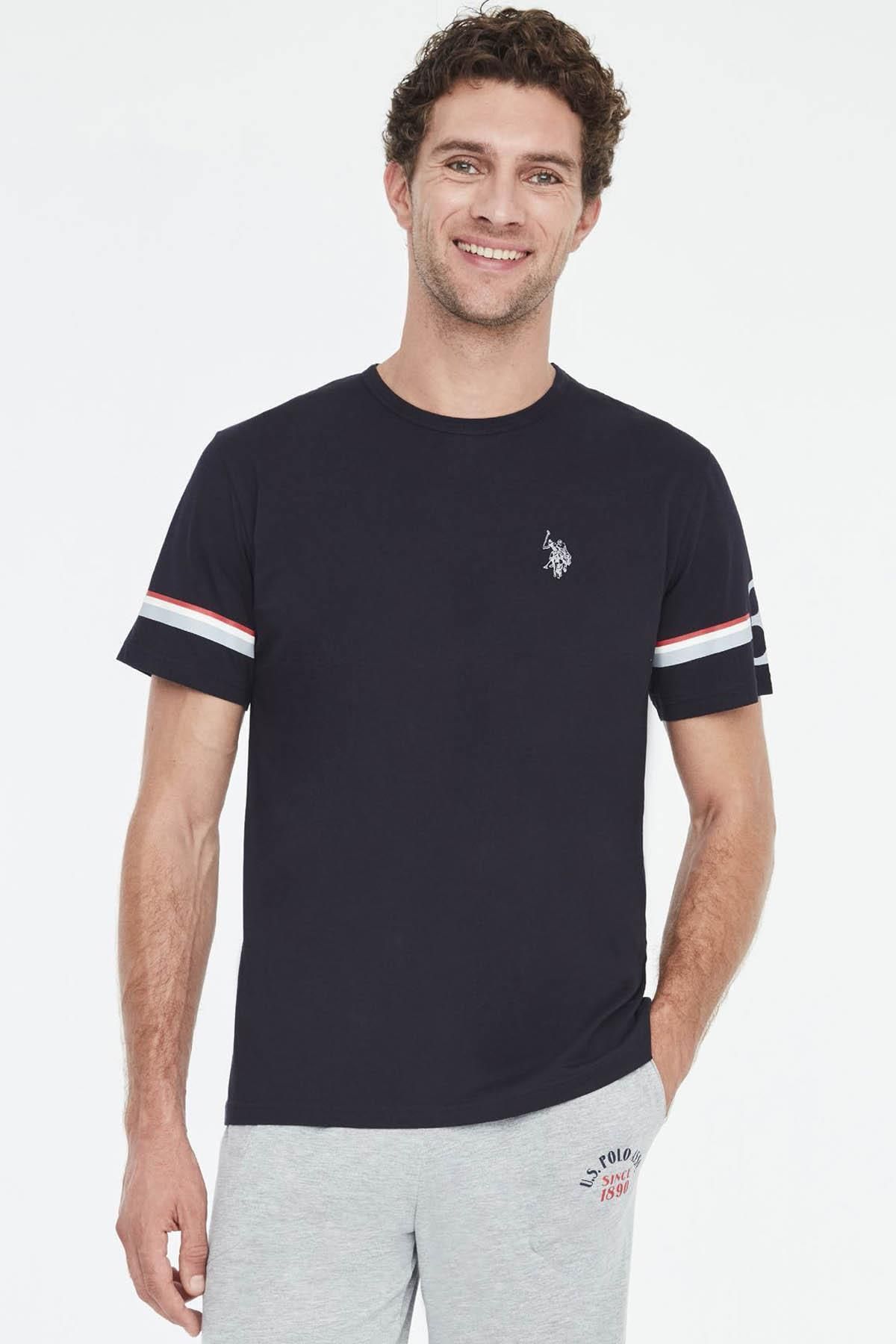 U.S. Polo Assn. Arma Nakışlı Yuvarlak Yaka Yazlık T-shirt Ve Cepli Kapri Takım