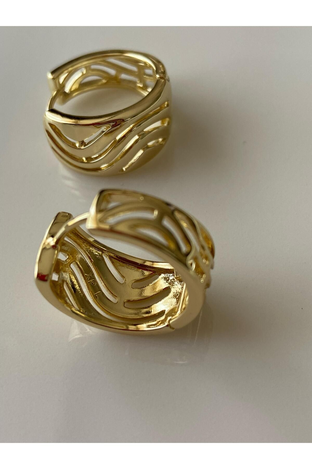 Freyja Aksesuar Dalgalı Ajda Model 14k Gold Renk Küpe Xuping 2cm