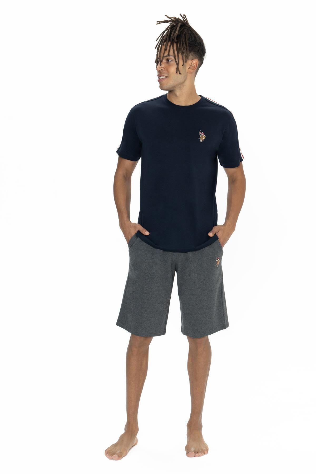 U.S. Polo Assn. U.S. Polo Yuvarlak Yaka Kısakol T-shirt, Cepli ve Düz Renk Şort Takım