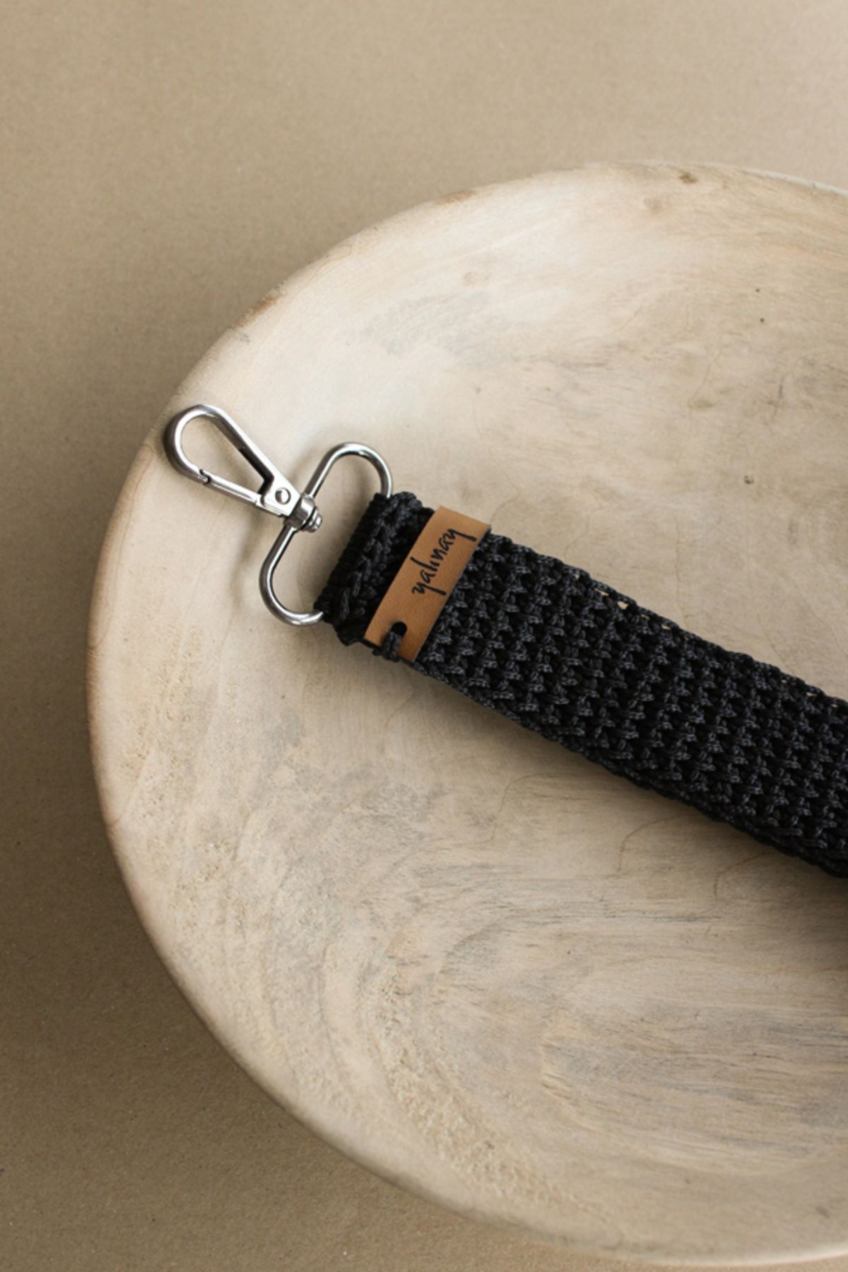 Yalınay Store Unisex Bileklik Charm Anahtarlık Siyah