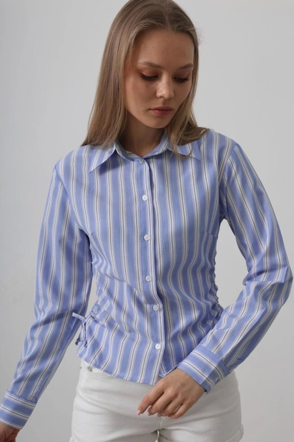 Butik Yanları Büzgülü Çizgili Gömlek - Mavi-Beyaz