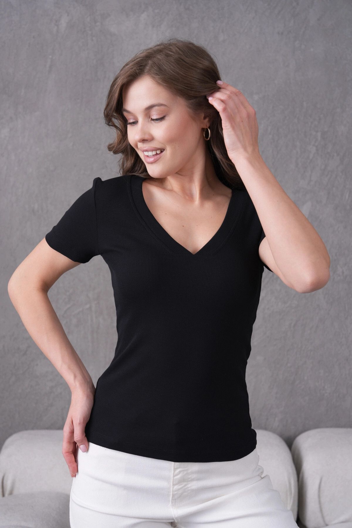 Park Karon V Yaka Likralı Slim Fit Basic T-Shirt