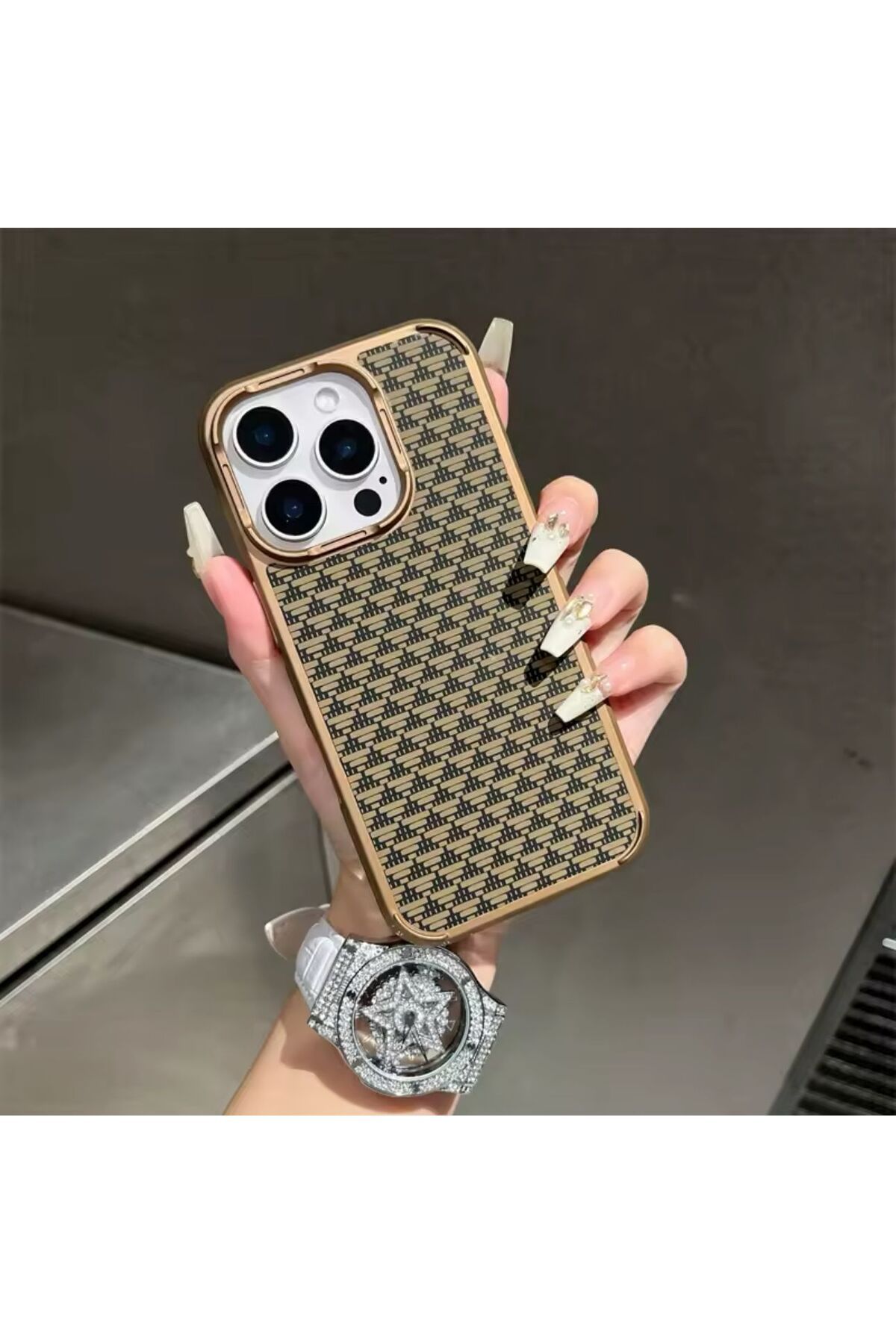 PEXURA TECH Apple İphone 15 Pro Carbon Ultra Lüks Magsaf Destekli Premium Kılıf Kapak